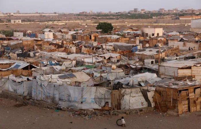 تحذيرات
      دولية
      ومحلية
      من
      مجاعة
      وشيكة
      في
      اليمن