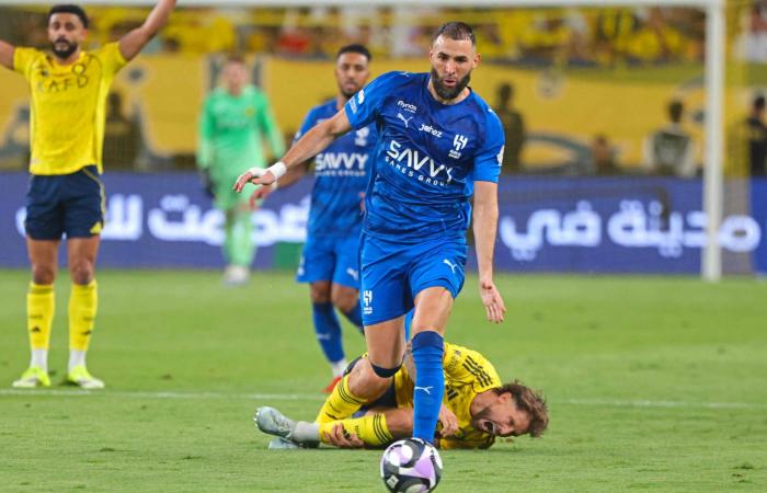خيسوس:
      مؤمن
      بحسم
      «اللقب»...
      وإرهاق
      اللاعبين
      «مقلق»