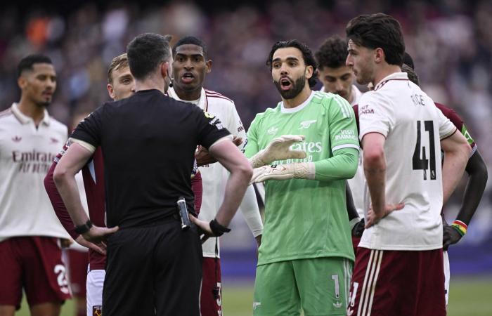جدل
      أوروبي
      بعد
      حمل
      لامين
      جمال
      العلم
      الفلسطيني
      في
      احتفالات
      برشلونة