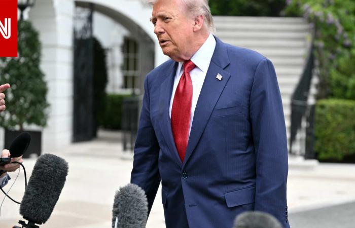 متابعة: ترامب يصف مراسلاً بـ"الغبي" بسبب سؤاله حول ارتفاع تكاليف قاعة الرقص في البيت الأبيض