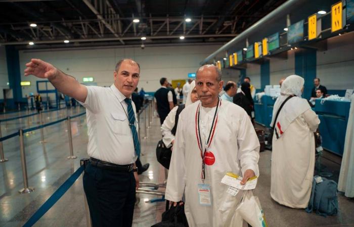 تأشيرة
      رقمية
      فورية
      بمطار
      القاهرة
      لتسهيل
      دخول
      السياح