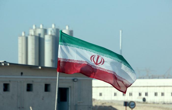 "إيران قريبة بشكل مخيف من تصنيع أسلحة نووية".. وزير أمريكي يكشف المدة المتبقية لطهران