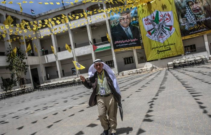«حزب
      الله»
      يستهدف
      تجمعاً
      عسكرياً
      في
      شمال
      إسرائيل
