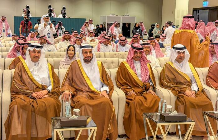 وزير
      الخارجية
      السعودي
      يصل
      إلى
      اليونان
      في
      زيارة
      رسمية