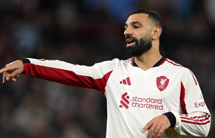هذا ما فعله محمد صلاح بعد خسارة ليفربول من أستون فيلا