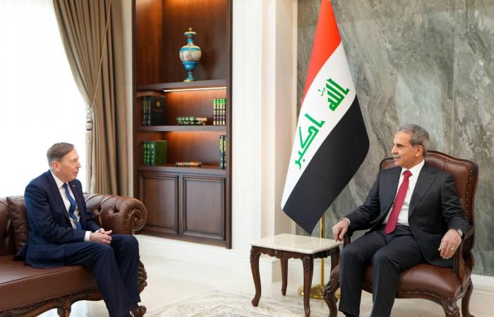 بترايوس
      في
      بغداد...
      وضغط
      أميركي
      متزايد
      على
      الفصائل