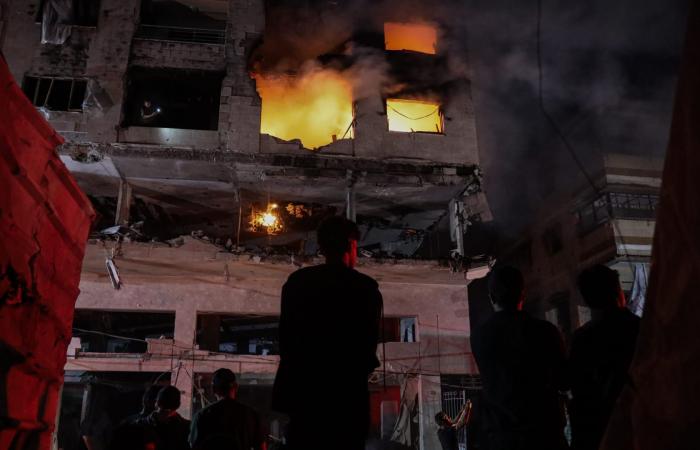 إسرائيل تستهدف قائدًا عسكريًا رفيعًا في حماس بغزة.. مراسل CNN يرصد ما حدث