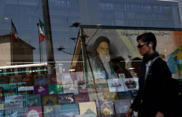 من
      الطاقة
      إلى
      البيانات...
      إيران
      توسِّع
      أوراق
      الضغط
      في
      هرمز