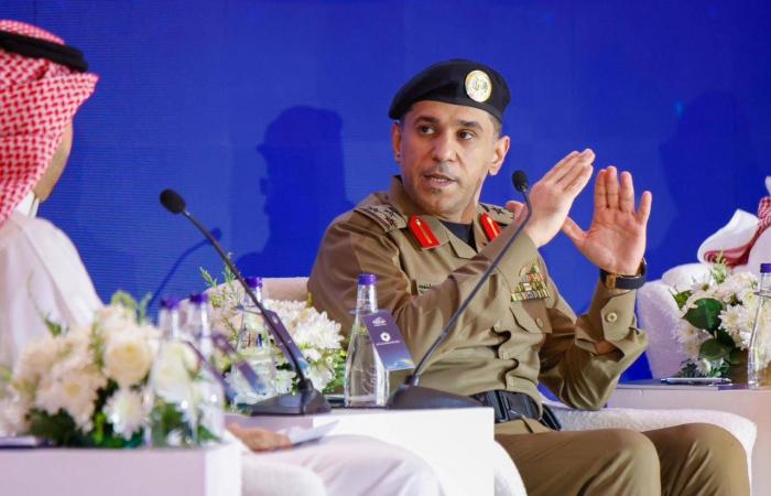 أكرم
      العامري
      لـ«الشرق
      الأوسط»:
      توحيد
      القرار
      العسكري
      مفتاح
      استقرار
      اليمن