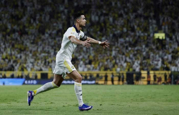 رونالدو
      والدوري
      السعودي:
      مسيرة
      خالدة
      وتتويج
      أسطوري