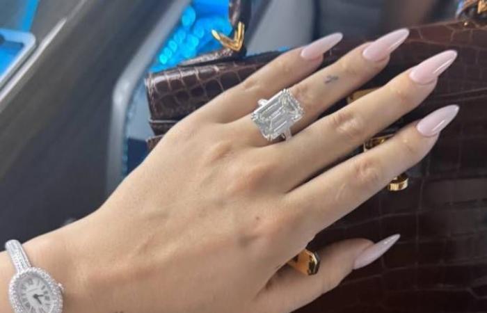 فانيسا
      ترمب
      تعلن
      إصابتها
      بالسرطان...
      وتبدأ
      رحلة
      العلاج
