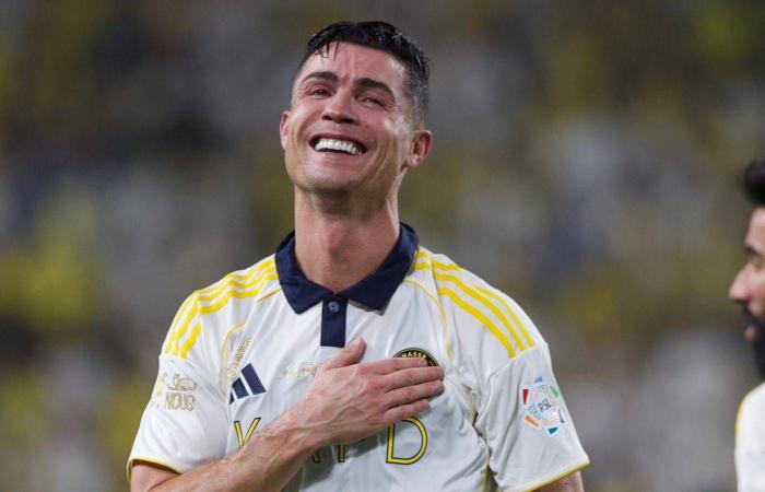 الصحافة
      العالمية
      تواصل
      الاحتفاء
      برونالدو
      بعد
      تتويجه
      التاريخي
      مع
      النصر