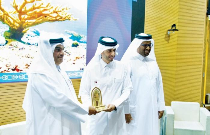 «البيئة» وجامعة قطر توحدان الجهود لاستعادة الشعاب المرجانية
