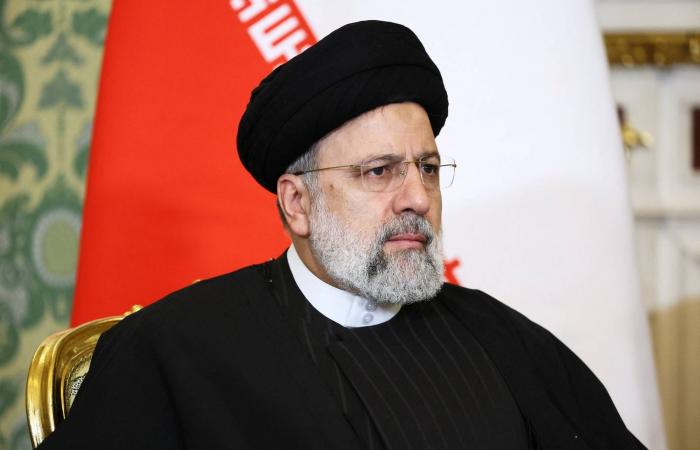 قائد
      الجيش
      الباكستاني
      يتوجه
      إلى
      إيران
      في
      إطار
      الوساطة
      مع
      الولايات
      المتحدة