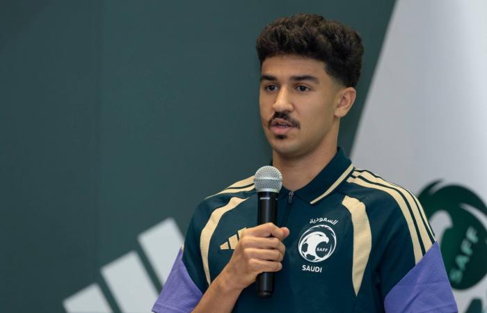 دونيس:
      أريد
      منتخباً
      شغوفاً
      في
      كأس
      العالم
      2026