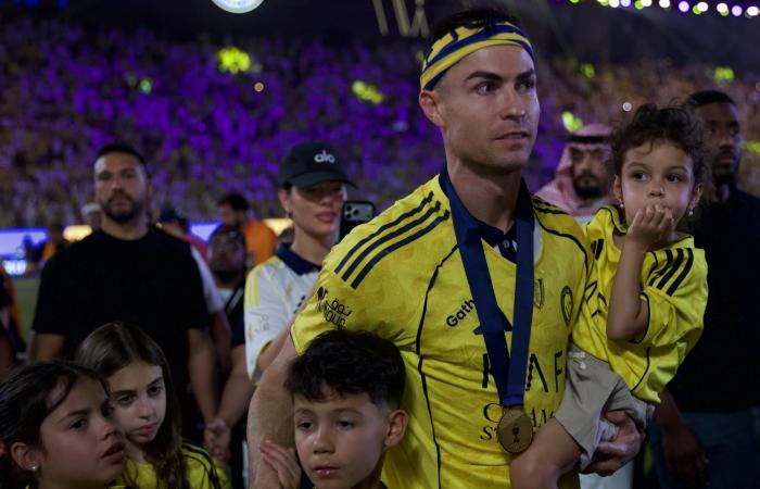 خيسوس
      أرويو:
      الدوري
      السعودي
      سيطبق
      مشروعاً
      مالياً
      جديداً
      لمحاكاة
      النماذج
      الأوروبية