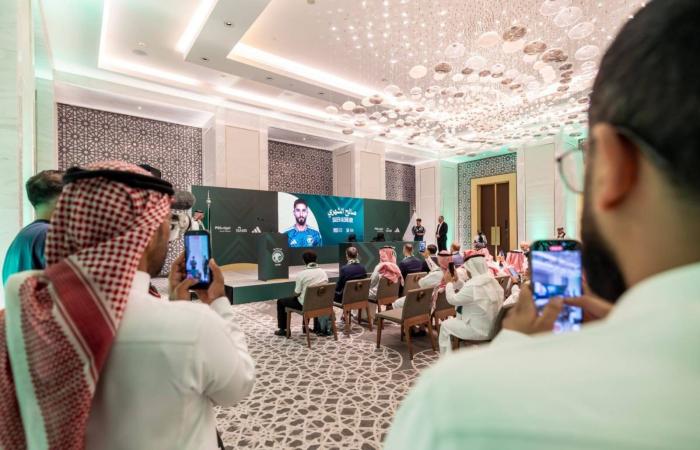 قائمة
      الأخضر
      المونديالية:
      سالم
      «القائد»...
      وغياب
      الفرج
      والبليهي
