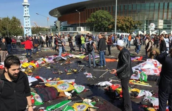 مخابرات
      تركيا
      تضبط
      10
      من
      عناصر
      «داعش»
      وتعيدهم
      من
      سوريا