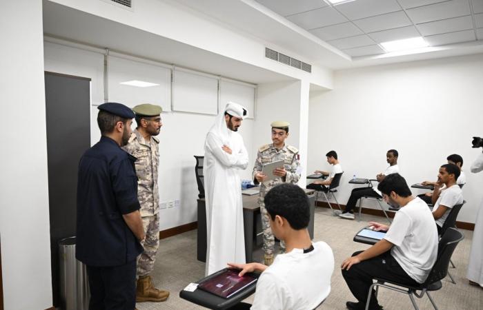 وزير الداخلية يزور اللجنة الدائمة الموحدة لاختيار مرشحي ضباط الجهات العسكرية