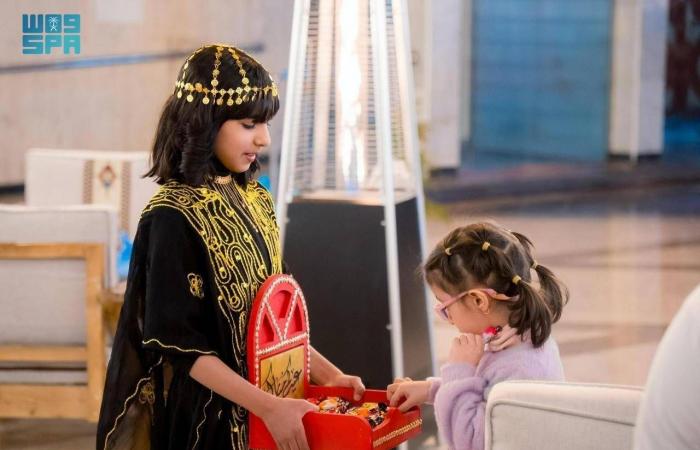 عيد
      الأضحى
      في
      السعودية...
      طقوس
      متوارثة
      وفرح
      متجدد