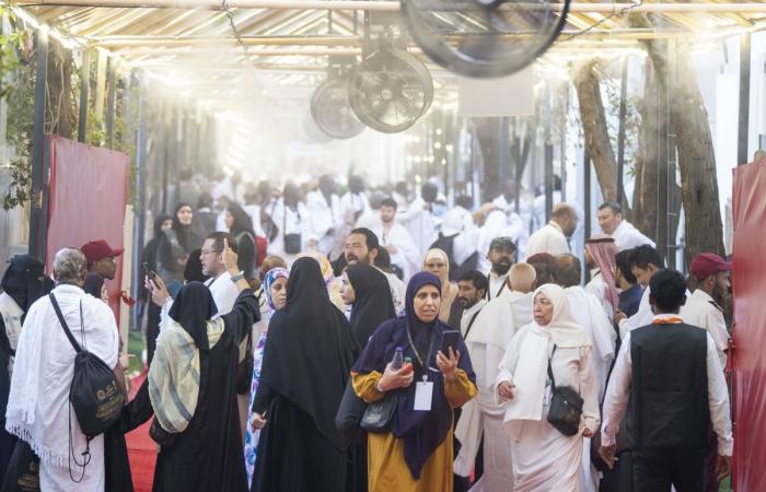 تجنبًا لأشعة الشمس.. الصحة السعودية تدعو الحجاج للبقاء في المخيمات