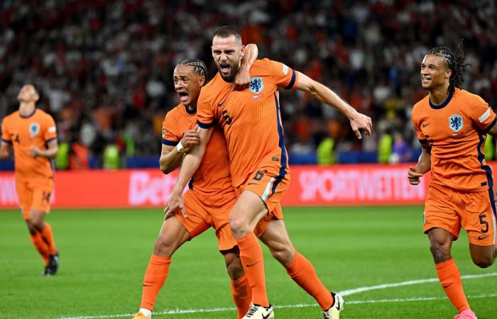 استبعاد "مفاجئ" لظهير ليفربول.. هولندا تعلن قائمتها في كأس العالم 2026