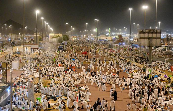 الملك
      سلمان:
      نشكر
      الله
      أن
      شرَّفنا
      بخدمة
      الحرمين
      ورعاية
      حجاج
      بيته
      الحرام