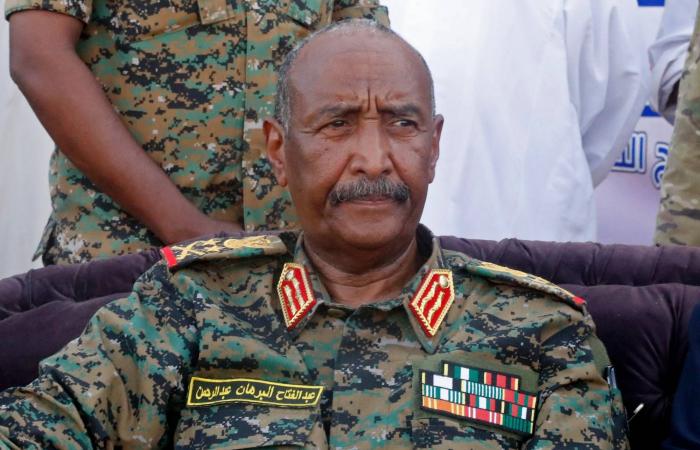 البرهان:
      ترتيبات
      لحوار
      سياسي
      شامل
      داخل
      السودان
