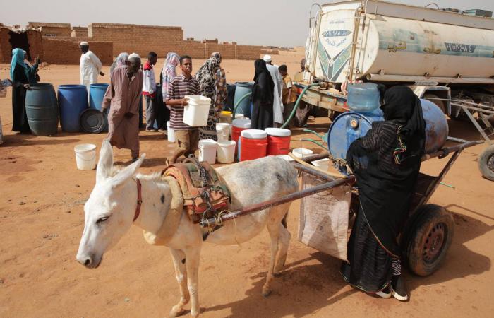 القضاء
      التونسي
      يفرج
      عن
      نائب
      انتقد
      رئيس
      الدولة
      بتدوينات
      ساخرة
