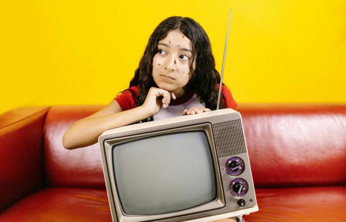 الجيل
      «زد»
      والعيش
      في
      الماضي...
      بحثٌ
      عن
      هويَّة
      أم
      عن
      هواية؟