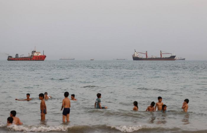 واشنطن
      وطهران
      بين
      الهدنة
      الهشة
      وتصعيد
      «هرمز»