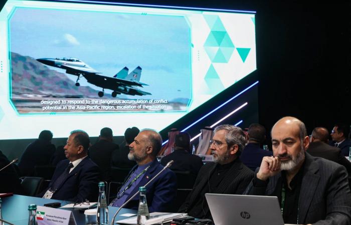 مذكرة
      هدنة
      تنتظر
      توقيع
      ترمب
      وسط
      نفي
      إيراني