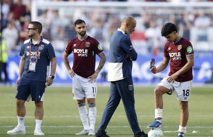 ديفيد
      سوليفان
      يتحمل
      مسؤولية
      انحدار
      وست
      هام
      نحو
      الهبوط
