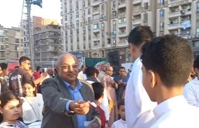 الجزائر:
      مقصلة
      «المال
      الفاسد»
      تلتهم
      مزيداً
      من
      المترشحين
      للبرلمان