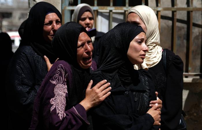 الجيش
      الإسرائيلي
      يعلن
      تنفيذ
      غارة
      جوية
      «دقيقة»
      في
      منطقة
      بيروت