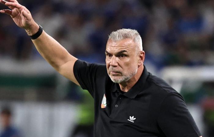 منتخب الإمارات ينفصل عن المدرب كوزمين أولاريو.. ويوجه رسالة له