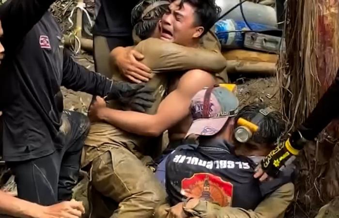 تصفيق وعناق.. لحظات مؤثرة لإنقاذ 4 قرويين من كهف غمرته المياه في لاوس