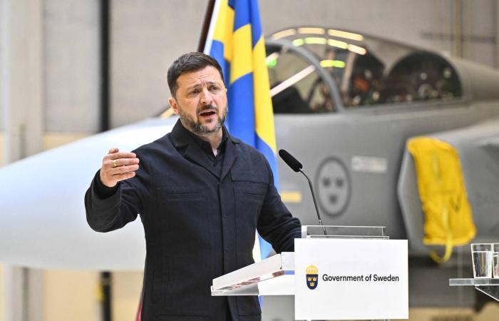متظاهرون
      بالنمسا
      يغلقون
      طريقاً
      سريعاً
      حيوياً
      يربط
      ألمانيا
      بإيطاليا