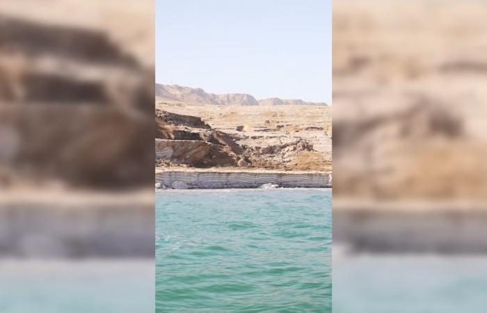 البحر الميت يحتضر.. ما الذي يهدد أحد أبرز عجائب الطبيعة في العالم؟