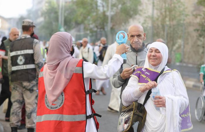 الدفاعات
      الكويتية
      تتصدى
      لهجمات
      صاروخية
      ومسيرات 