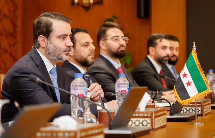 «تحفظات
      مصرية»
      على
      سفير
      سوريا
      الجديد
      تعرقل
      ترتيب
      البعثة
      الدبلوماسية