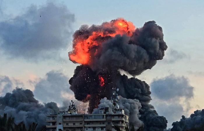 إعلام إيراني: طهران علّقت المحادثات مع أمريكا رفضًا لضربات إسرائيل في لبنان
