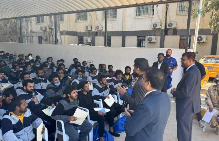 تحركات
      حكومية
      ورقابية
      في
      غرب
      ليبيا
      وشرقها
      لتطويق
      «أزمة
      الوقود»