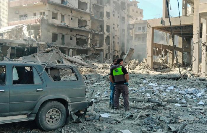 لبنان:
      الأولوية
      لوقف
      نار
      حقيقي...
      ومستعد
      لخيار
      اتفاق
      أمني