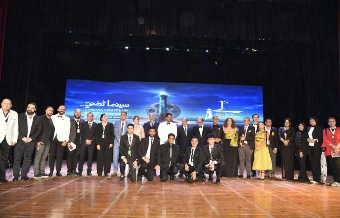 مصر:
      مراجعة
      شاملة
      لـ«أهداف»
      و«ضوابط»
      المهرجانات
      السينمائية