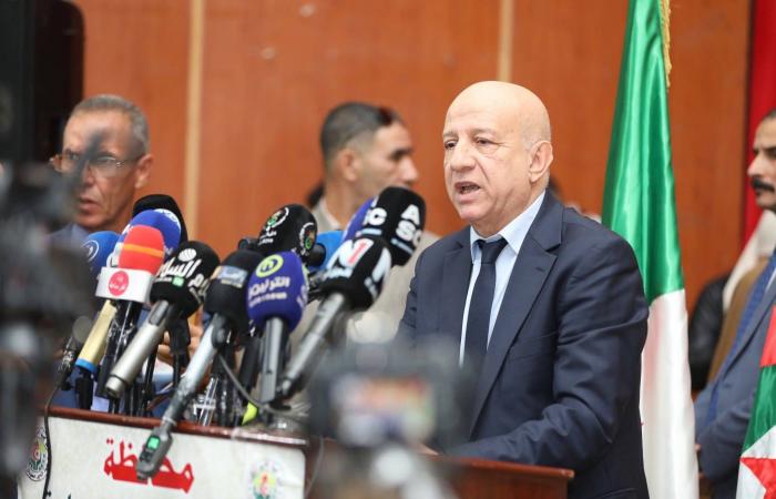 قوى
      سودانية
      تجتمع
      في
      أديس
      أبابا
      للتوافق
      على
      حوار
      سياسي
      شامل