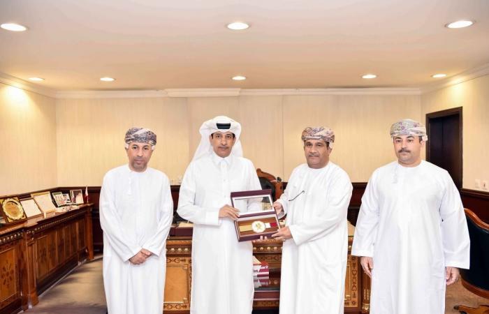  وفد عماني يطلع على التجربة القطرية في مجال إدارة شرطة الأحداث