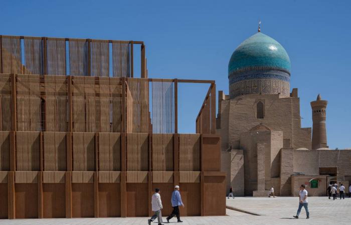 الإعلان
      عن
      قائمة
      المرشحين
      الدوليين
      لجائزة
      المصلى
      2027