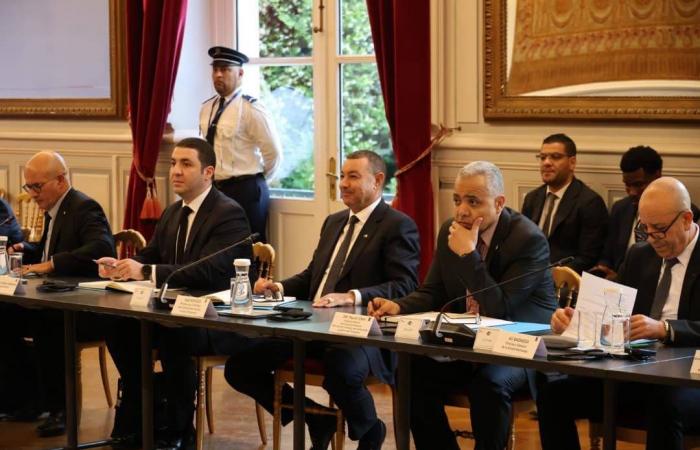 الجزائر
      وباريس
      ترسمان
      ملامح
      «التطبيع
      المشروط»