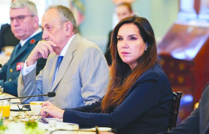 «الثنائي
      الشيعي»
      يتراجع
      عن
      شرط
      الانسحاب
      الإسرائيلي
      لقبول
      وقف
      النار